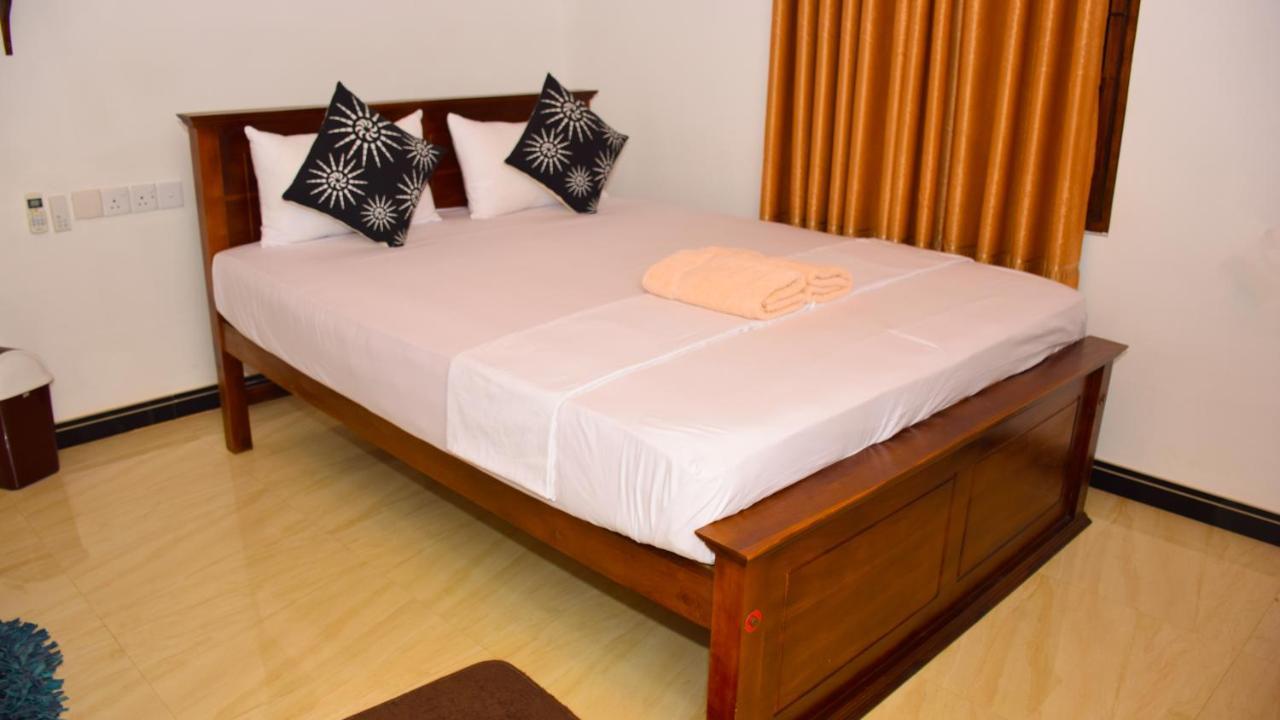 Vihangi Guesthouse Дамбула Екстериор снимка